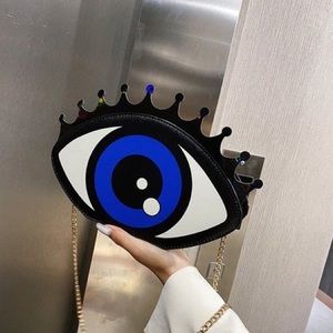 Eye purse